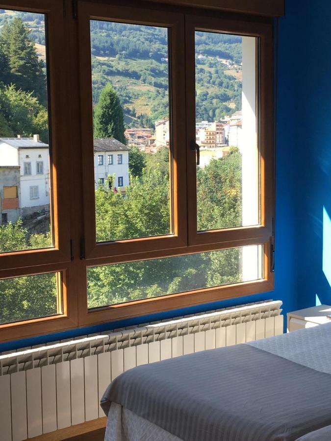 칸가스 델 나르세아 Narcea Turismo Real 아파트 외부 사진